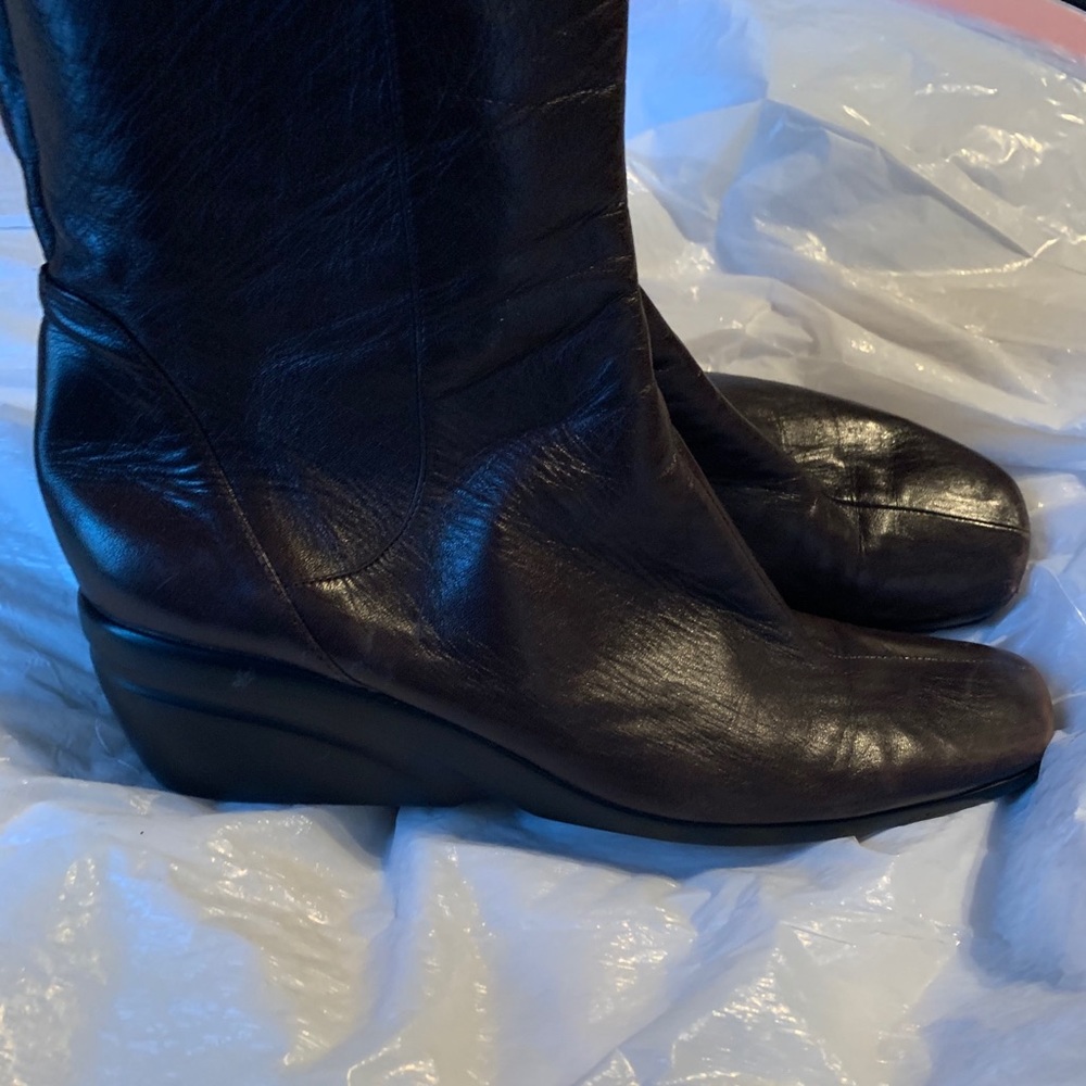 Boots - Picture 2 of 3